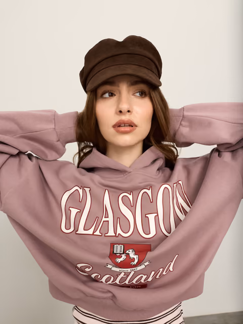 Hoodie s akademickým motívom - hroznová – Sinsay