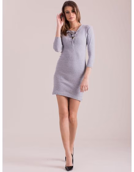 Dámske svetlosivé priliehavé čipkované šaty DIA – TheyWear.sk