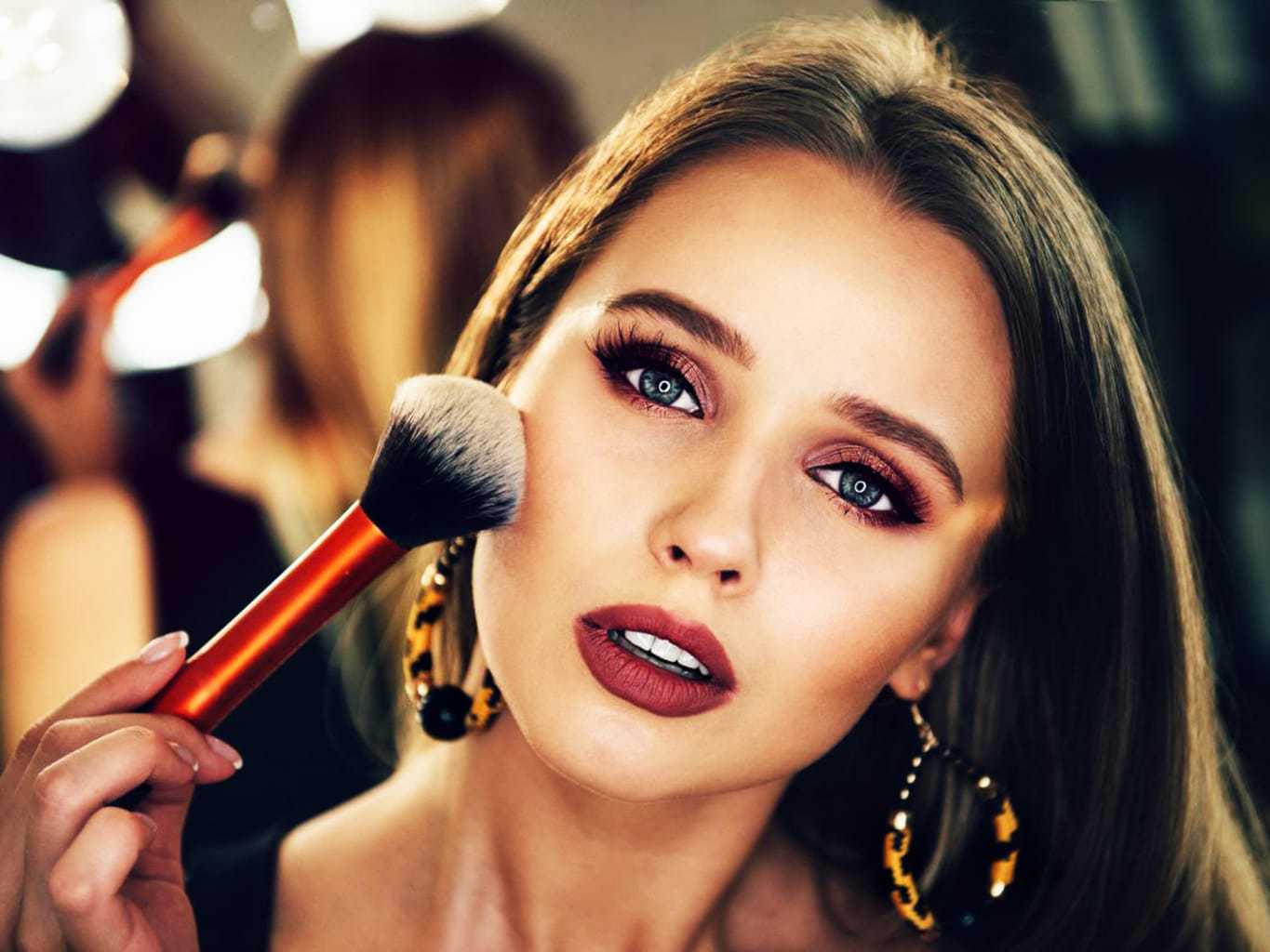 Líčenie na každý deň! 10 Vecí, ktoré musíš mať! 1 dokonaly makeup